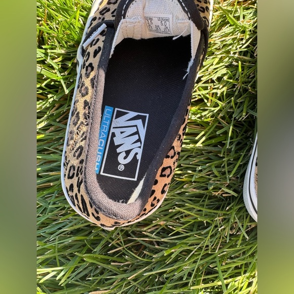 Girls size 5 Cheetah cushionaire VANS - Picture 8 of 9
